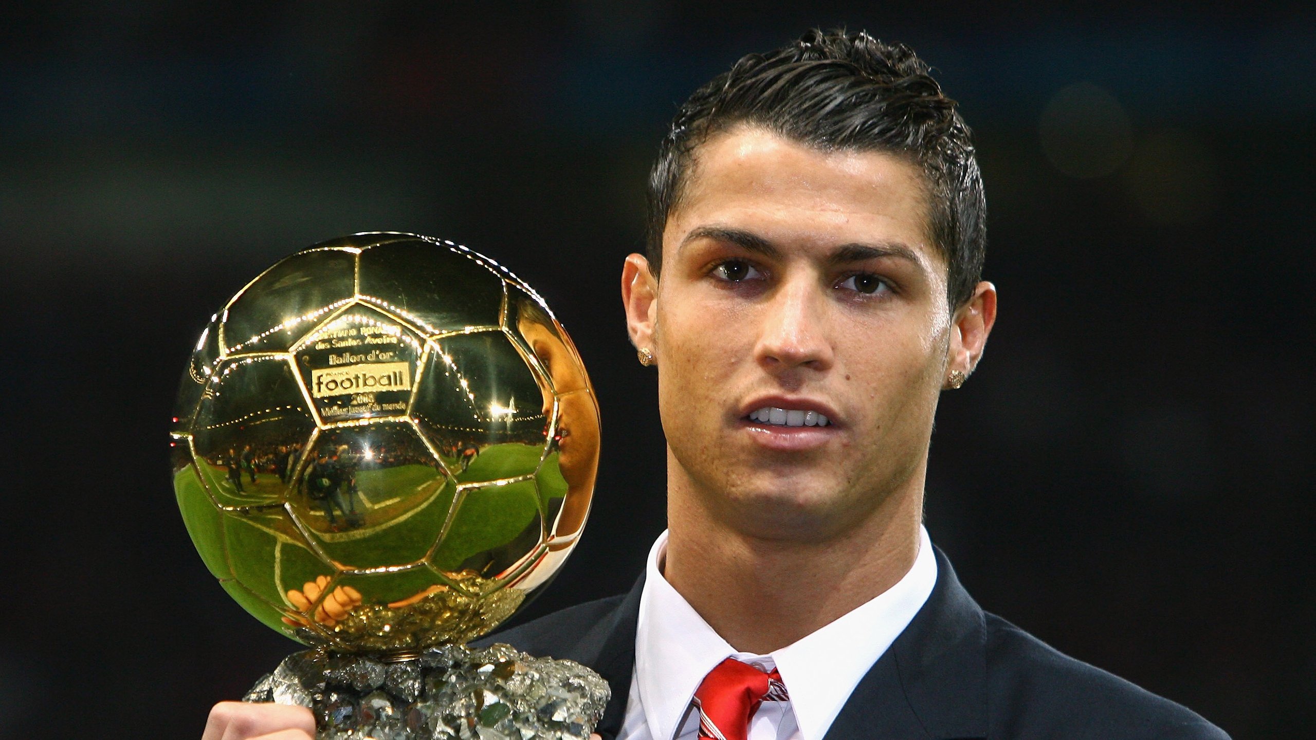 “本土球员表现抢眼,被誉为未来之星”,足球未来之星阵容